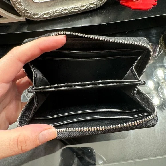 Michael Kors Calf Hair Small Leopard Wallet - Picture 3 of 5